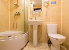 Irkutsk _ Angara Hotel _ Single Business _ Bathroom 